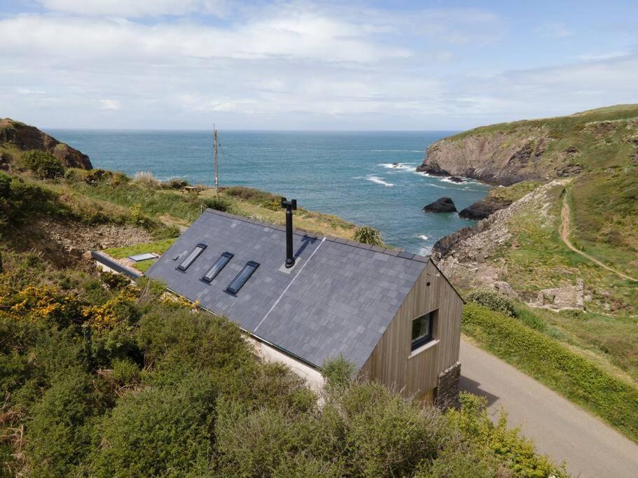 Cliff-Top Cottage On Coast Path W/Panoramic Views Trevine Luaran gambar