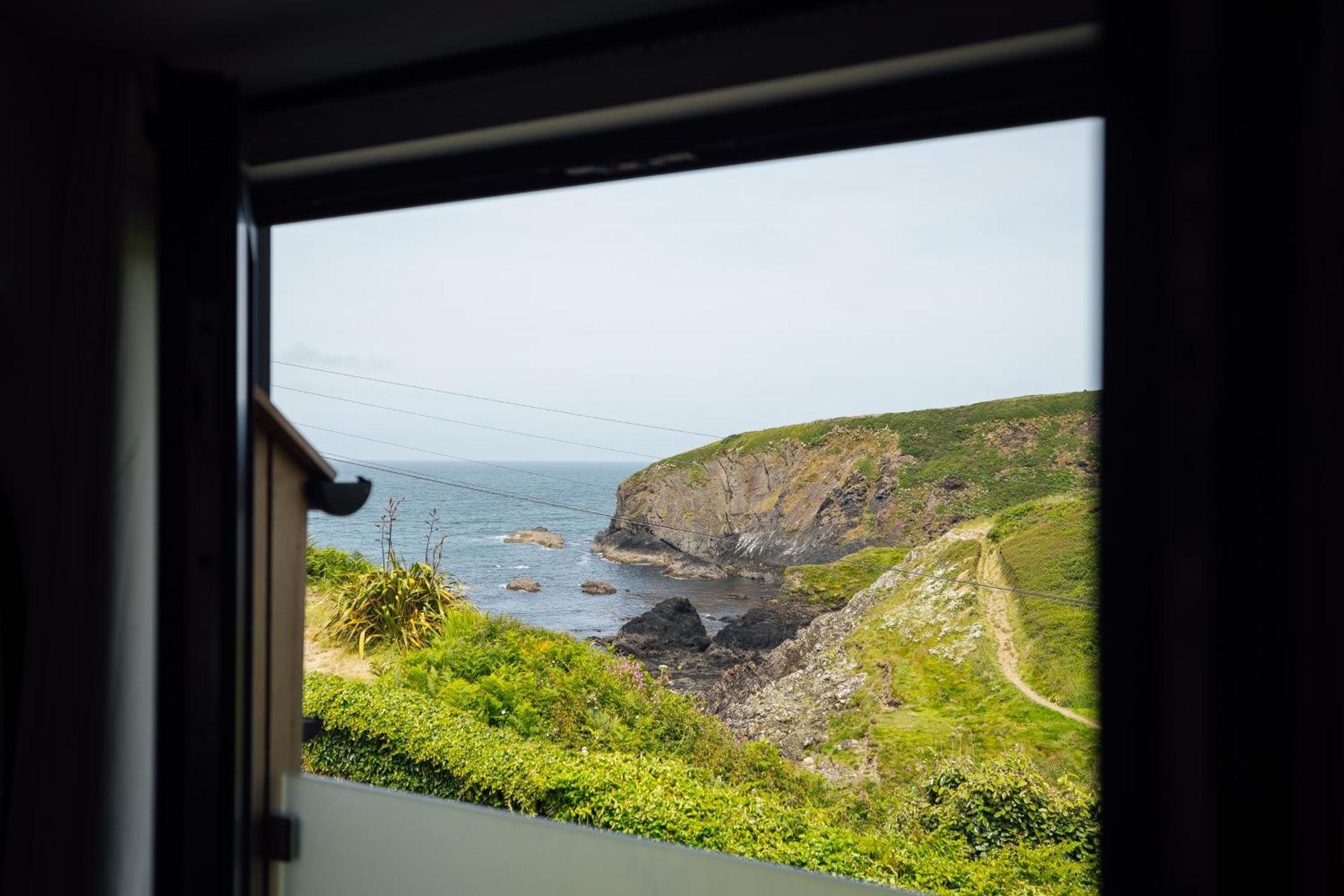 Cliff-Top Cottage On Coast Path W/Panoramic Views Trevine Luaran gambar
